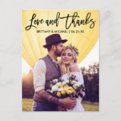 Moderne Brush Script Trouwliefde Bedankt Koppel Briefkaart (Voorkant)