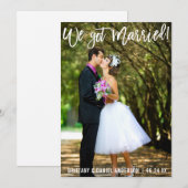 Moderne Brush Script Wij Zijn Getrouwd Koppel Foto Aankondiging (Voorkant / Achterkant)
