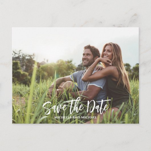 Moderne Budget Bruiloft Bewaar de Datum Foto QR Co Aankondigingskaart (Voorkant)
