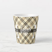 Moderne Buffalo Plaid Monogram Kerstvakantie Latte Mok (Voorkant)