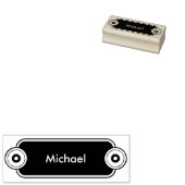 Moderne Button met Ringen zwart + jouw naam Rubberstempel (Gestempeld)