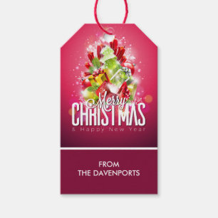 Moderne Cadeaus en bomen met kerstwand - feestelij Cadeaulabel
