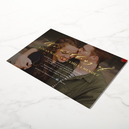 Moderne Calligrafie-script foto-bruiloft REAL Folie Uitnodiging (Gedraaid)