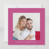 Moderne casual monogram roze stijlvolle bruiloft kaart (Achterkant)