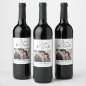 Moderne casual script zwarte typografie bruiloft wijn etiket (Flessen)