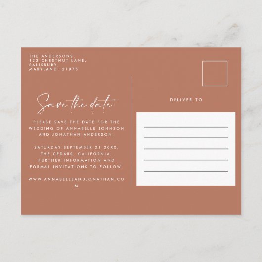 Moderne casual scriptterracotta typografie bruilof aankondigingskaart (Achterkant)