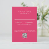 Moderne Cerise Huwelijks QR Code RSVP Kaartje (Staand voorkant)