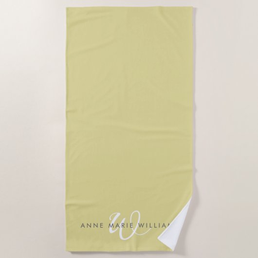 Moderne Chartreuse Witte Script Monogram Strandlaken (Voorkant)