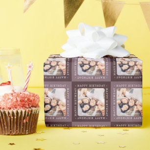 Moderne Checker-patroon Gelukkige Verjaardag Famil Cadeaupapier