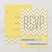 Moderne chevron grijs, gele bruiloft RSVP Kaartje (Voorkant / Achterkant)