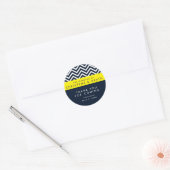 Moderne Chevron Navy Blauwe Gele Feeststicker Ronde Sticker (Envelop)