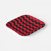 Moderne Chevron Stripes zwart en rood patroon Papieren Bordje (Gebogen)