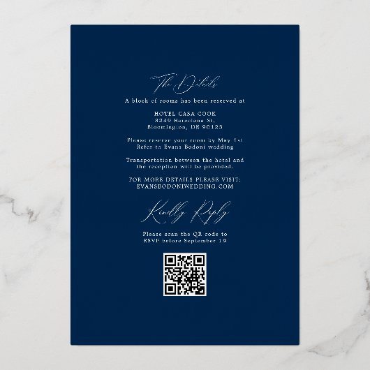 Moderne Chic Beach Palm & RSVP QR Code Weddenschap Folie Uitnodiging (Achterkant)