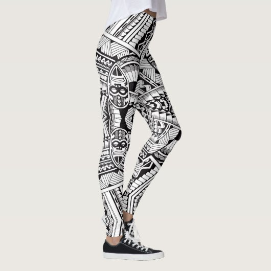 Moderne Chic Black en White Tribal Tattoo Pattern Leggings (Rechts)