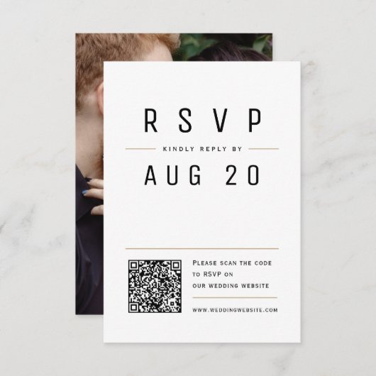Moderne Chic Eenvoudige Typografie QR code Bruilof RSVP Kaartje (Voorkant / Achterkant)