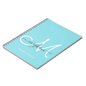 Moderne Chic Lichtblauwe Witte Script Monogrammeer Notitieboek (Linkerzijde)