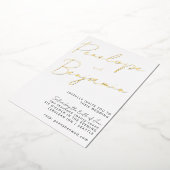 Moderne chic Script Handwriting Gold White Wedding Folie Uitnodiging (Gedraaid)