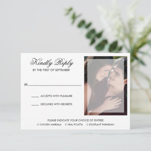 Moderne chic Script maaltijdfoto-bruiloft RSVP Kaartje (Staand voorkant)