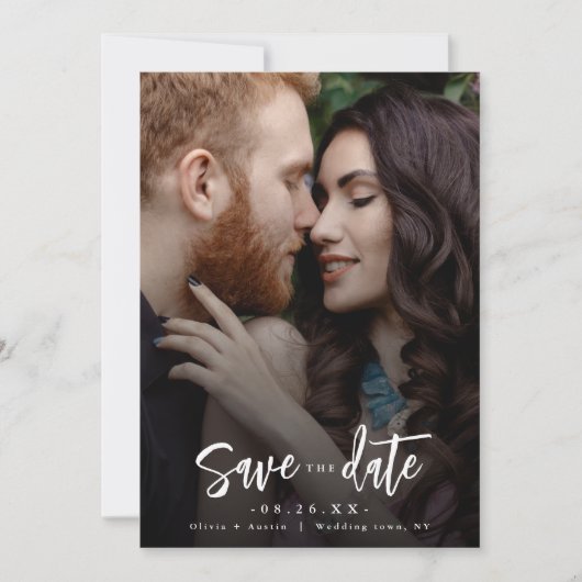 Moderne Chic Script Minimalistische Bewaar De Datu Save The Date (Voorkant)