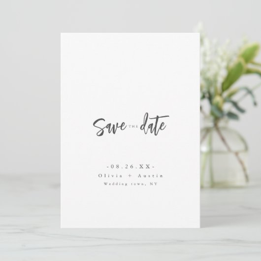Moderne Chic Script Minimalistische Bewaar De Datu Save The Date (Staand voorkant)