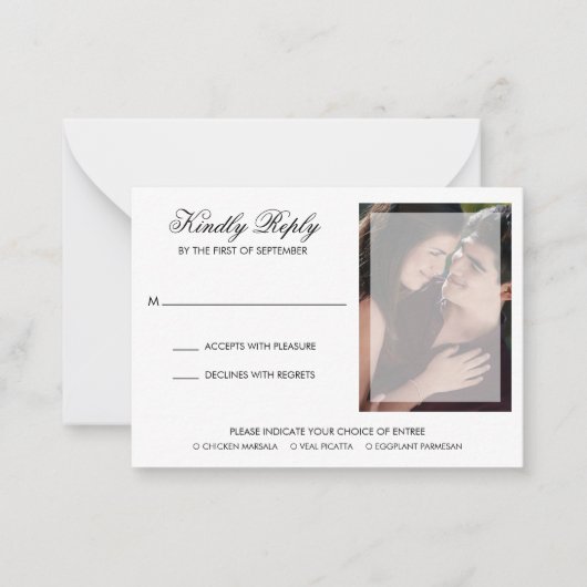 Moderne Chic Script Photo Weddenschap Mini RSVP-ka Notitiekaartje (Voorkant)