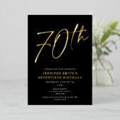 Moderne chic script zeventigste 70ste verjaardagsf folie uitnodiging (Staand Voorkant)