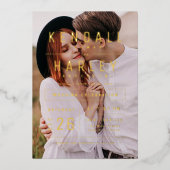 Moderne Chic Simple Typography Photo Wedding Folie Uitnodiging (Voorkant)