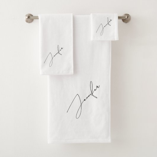 Moderne Chic Zwarte Naam Script Wit Bad Handdoek (Insitu)