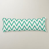 Moderne chique gestructureerde groene ikat-chevron lichaamskussen (Achterkant)
