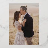 Moderne Chique Gouden Folie Olijfgroen Foto Bruilo Uitnodiging (Achterkant)