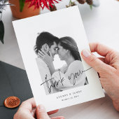 Moderne chique met de hand geletterde witte foto b bedankkaart