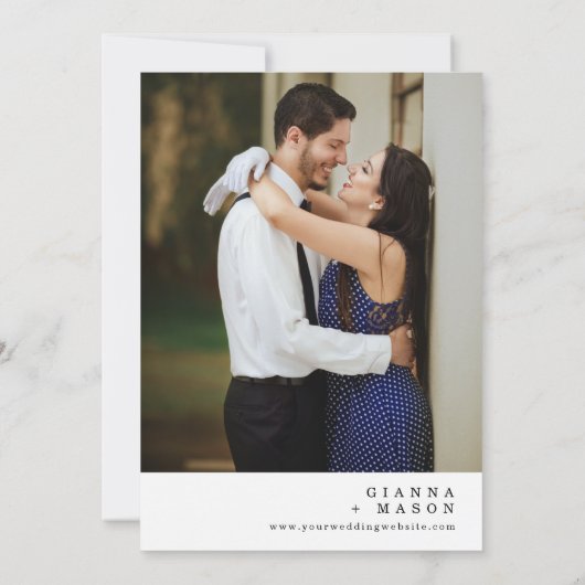 Moderne chique minimale bruiloft monogram QR code  Kaart (Achterkant)