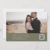 Moderne chique olijfgroene fotocollage save the date (Achterkant)