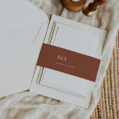 Moderne chique terracotta roest monogram bruiloft uitnodigingen wikkel