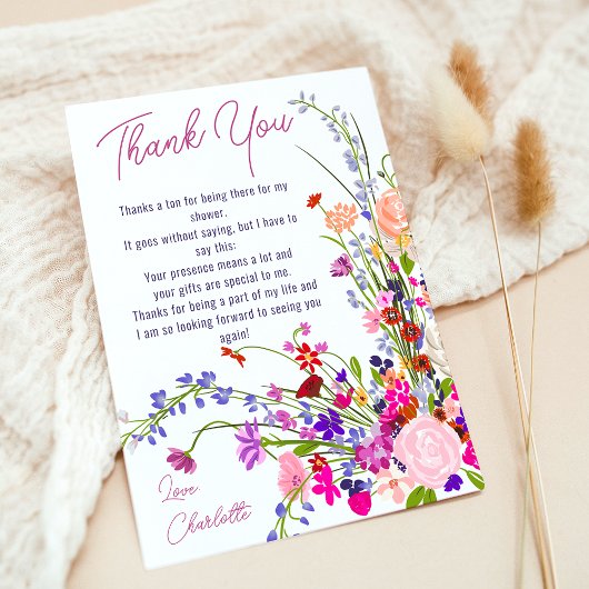 Moderne chique wilde bloemen script bruidsshower bedankkaart