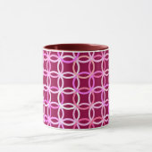 Moderne cirkels, roze en roze rond de middeleeuwen mok (Midden)