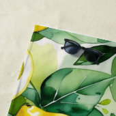 Moderne citroen blauwe bloemenscript bruidsdouche strandlaken (In situ)