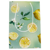 Moderne citroenblauwe bloemenscript bruidsshower medium cadeauzakje (Voorkant)