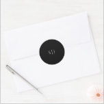 Moderne Classic Black Monogram Wedding Sticker<br><div class="desc">Deze moderne klassieke sticker voor een zwarte monogram bruiloft is perfect voor je elegante moderne bruiloft. Dit ontwerp is voorzien van witte eenvoudige kalligrafie die op een donkere zwarte achtergrond is geplaatst om te passen aan uw klassieke bruiloft of minimalistische boho bruiloft in de lente, zomer, herfst of winter. Geef...</div>
