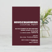 Moderne Cocktail-partij in Burgundy Housewarming Kaart (Staand voorkant)