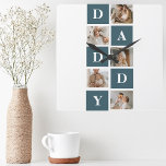 Moderne Collage Fathers Foto's en groene papaaien Vierkante Klok<br><div class="desc">Een moderne collage vaderfoto is een gepersonaliseerd geschenk dat meerdere foto's van een vader of vaderfiguur combineert op een creatieve en stijlvolle manier. Het gaat om het selecteren van verschillende betekenisvolle afbeeldingen en het rangschikken ervan in een collage-indeling, vaak met overlappende of rasterachtige design. Op de foto's kunnen verschillende momenten...</div>