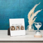 Moderne collage foto's en beste familie ooit fotoplaat<br><div class="desc">Introductie van de Modern Collage Photo & Best Family Ever Text Gift, een unieke en gepersonaliseerde manier om de liefde en vreugde van uw familie te vieren. Dit speciale geschenk combineert de schoonheid van een aangepaste fotocollage met een oprechte boodschap aan creëer een memorabele aandenken die nog jaren zal worden...</div>