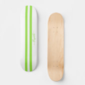 Moderne Cool Green White Racing Stripes Monogramed Persoonlijk Skateboard (Voorkant)