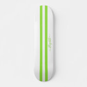 Moderne Cool Green White Racing Stripes Monogramed Persoonlijk Skateboard (Voorkant)