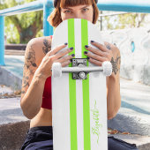 Moderne Cool Green White Racing Stripes Monogramed Persoonlijk Skateboard