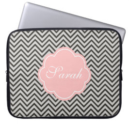 Moderne, coole, donkere koffie en grijze chevron laptop sleeve