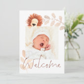 Moderne Cute Leeuwenbaby Foto Geboorte Aankondiging (Staand voorkant)