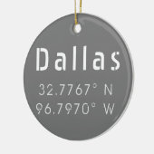 Moderne Dallas Latitude en Lengtegraad Keramisch Ornament (Links)