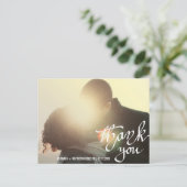 Moderne Dank u Typografie Script Trouwfoto Briefkaart (Staand voorkant)