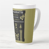 Moderne dans gefeliciteerd latte mok (Rechterhoek)